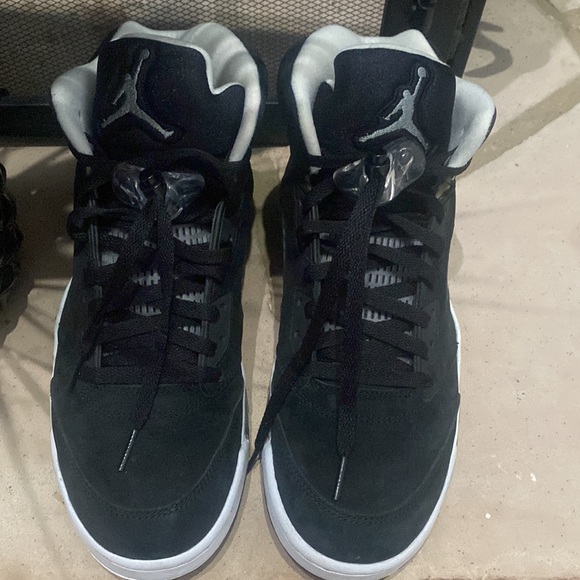 Jordan 5 Retro Oreo- 2021 - Picture 5 of 7